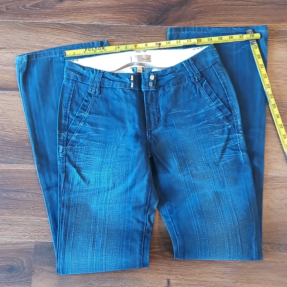 Yanuk Women’s Striped Jean size 26